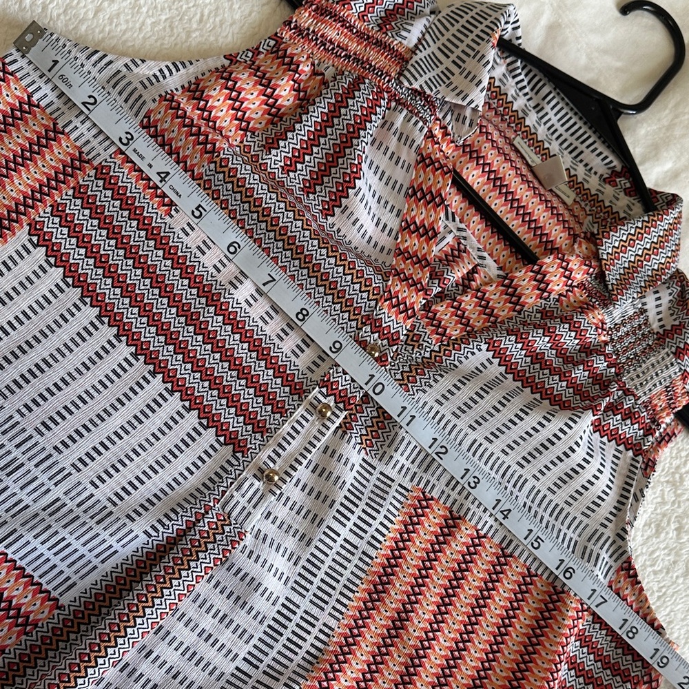 Dana Buchman Red and White Sleeveless Quarter Button Shirt Size Medium - Picture 7 of 11